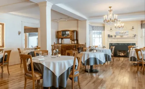 Restaurant 1869 Room at the Wentworth
